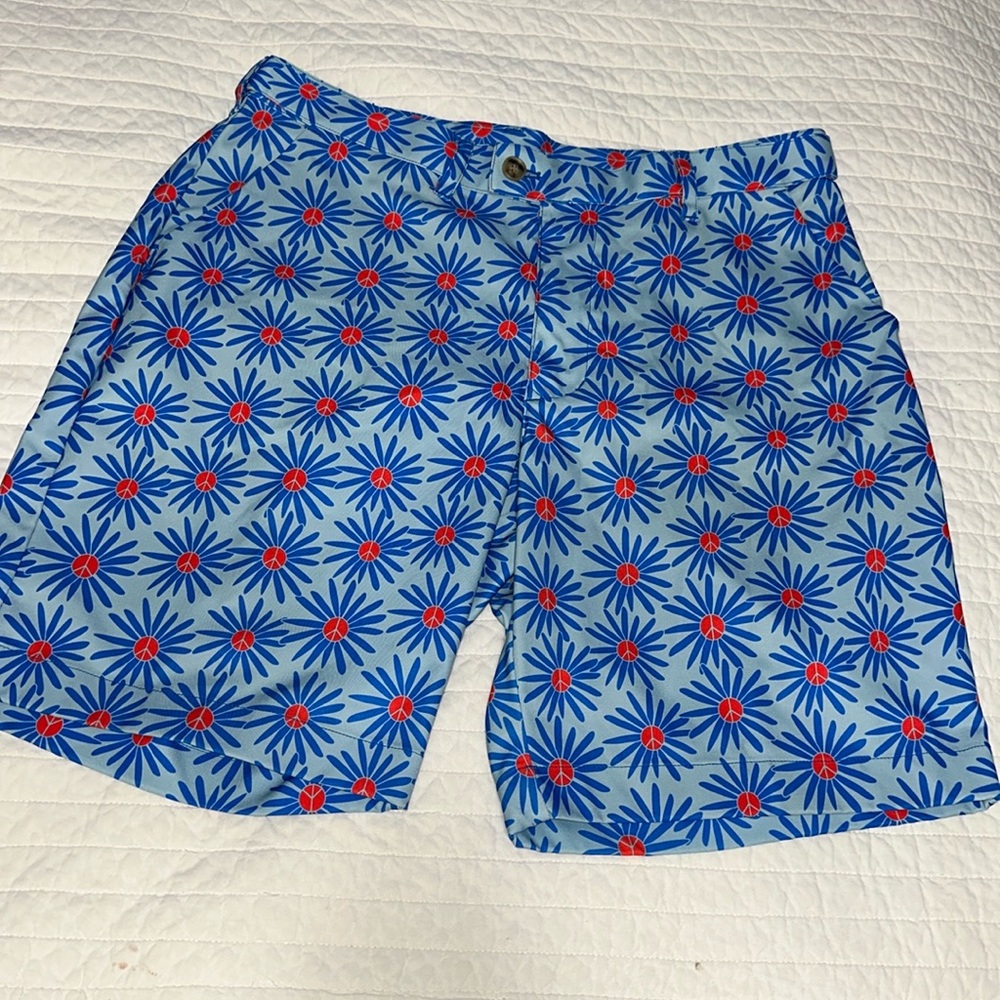 Loudmouth Flower Peace sign
 Golf Shorts 36 Preppy nwot
